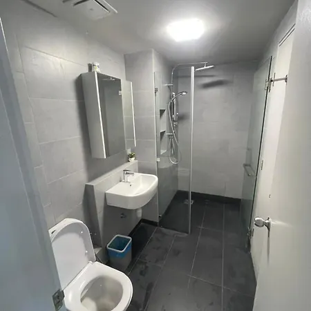 Jesselton Quay Kota Kinabalu City Centre By Lw Suites Room photo