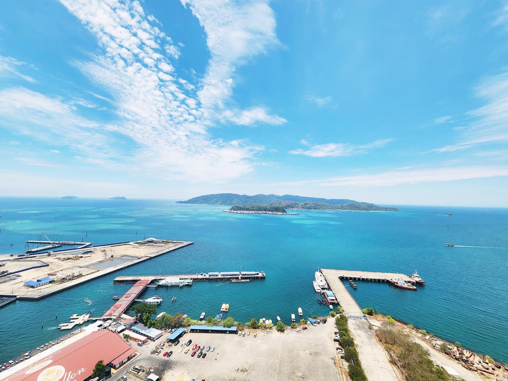 Jesselton Quay Centre By Lw