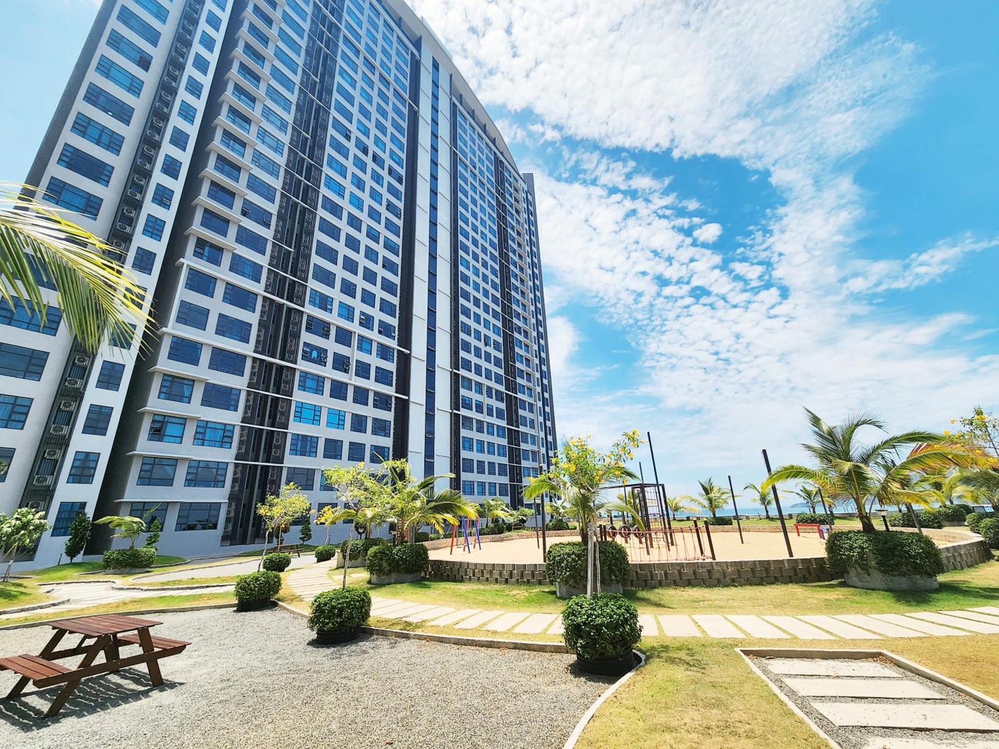 Jesselton Quay Centre By Lw Pangsapuri