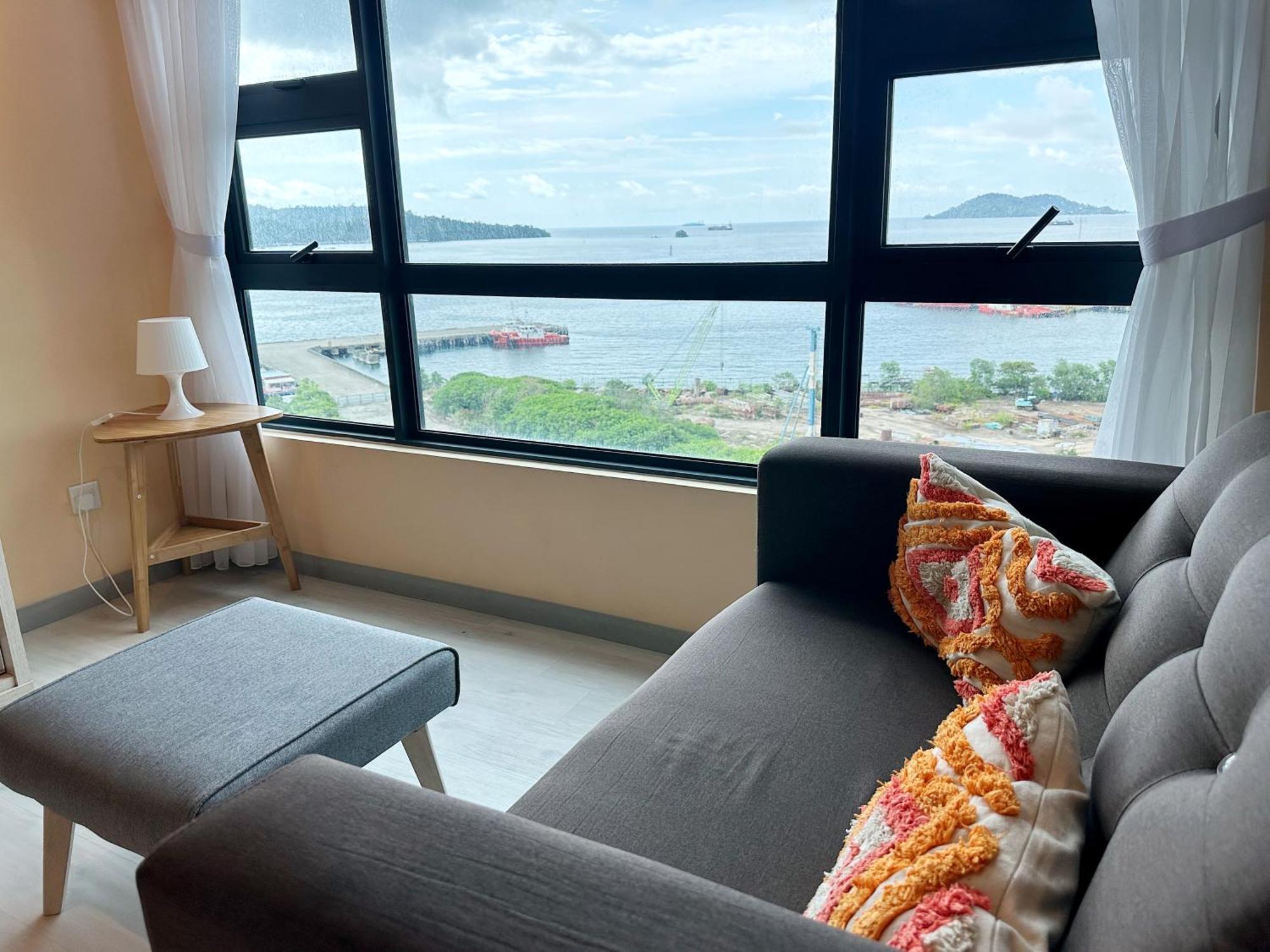 Jesselton Quay Centre By Lw