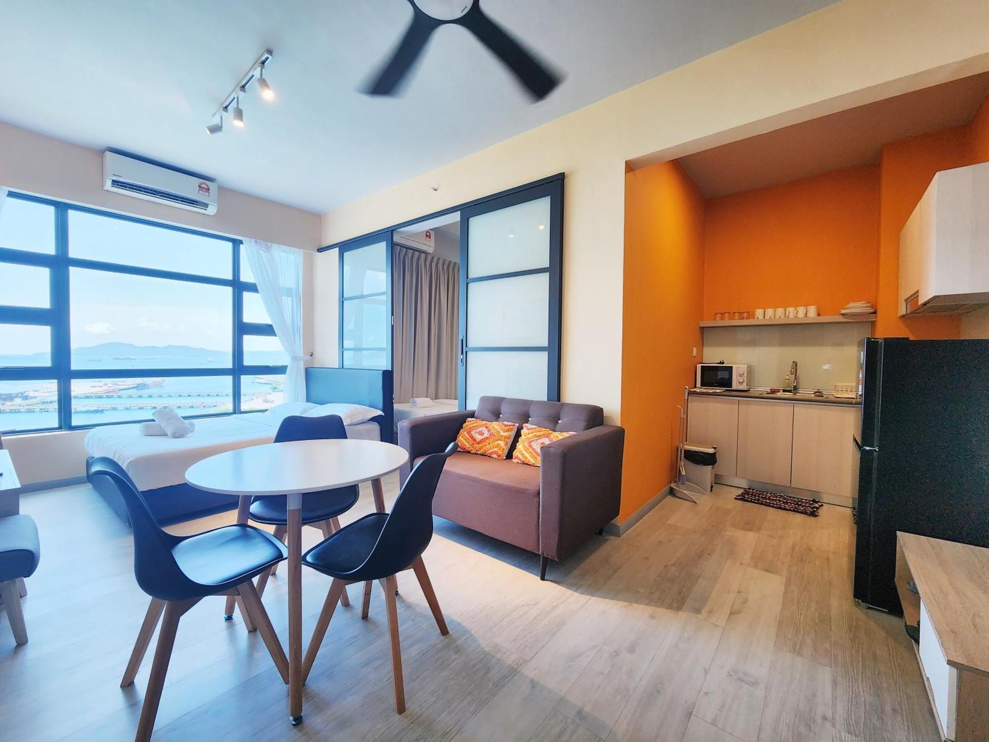 Jesselton Quay Centre By Lw Pangsapuri